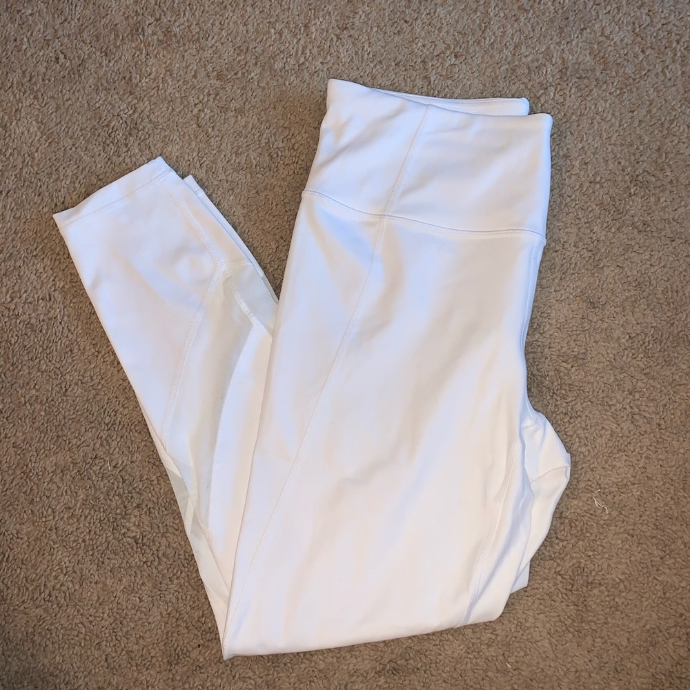 Never worn white sonar 7/8